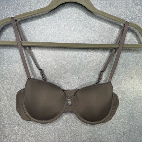Calvin Klein Customized Lift Bra - Size 34C - Picture 1 of 4